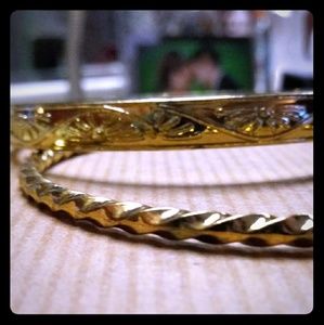 Set of 2 Beautifully Detailed Gold Bangle
